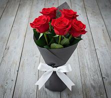 Букет 5 Красных роз Эдлесс Лав в Шуе