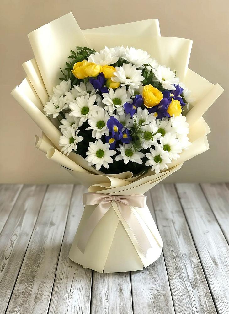 Букет цветов из: Ирисы, Хризантемы и Розы в Шуе